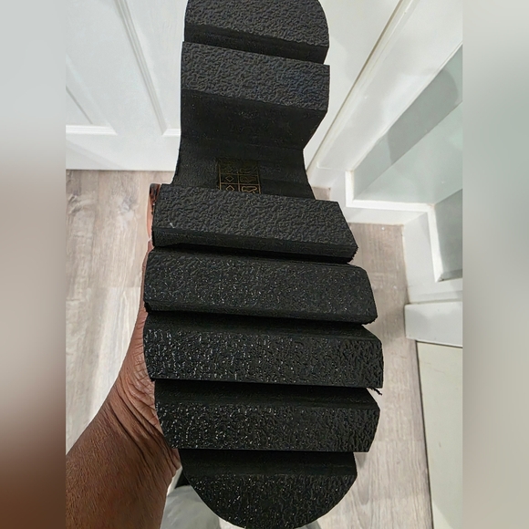 Elegant Black Platform Mary Jane Shoes - Picture 6 of 6